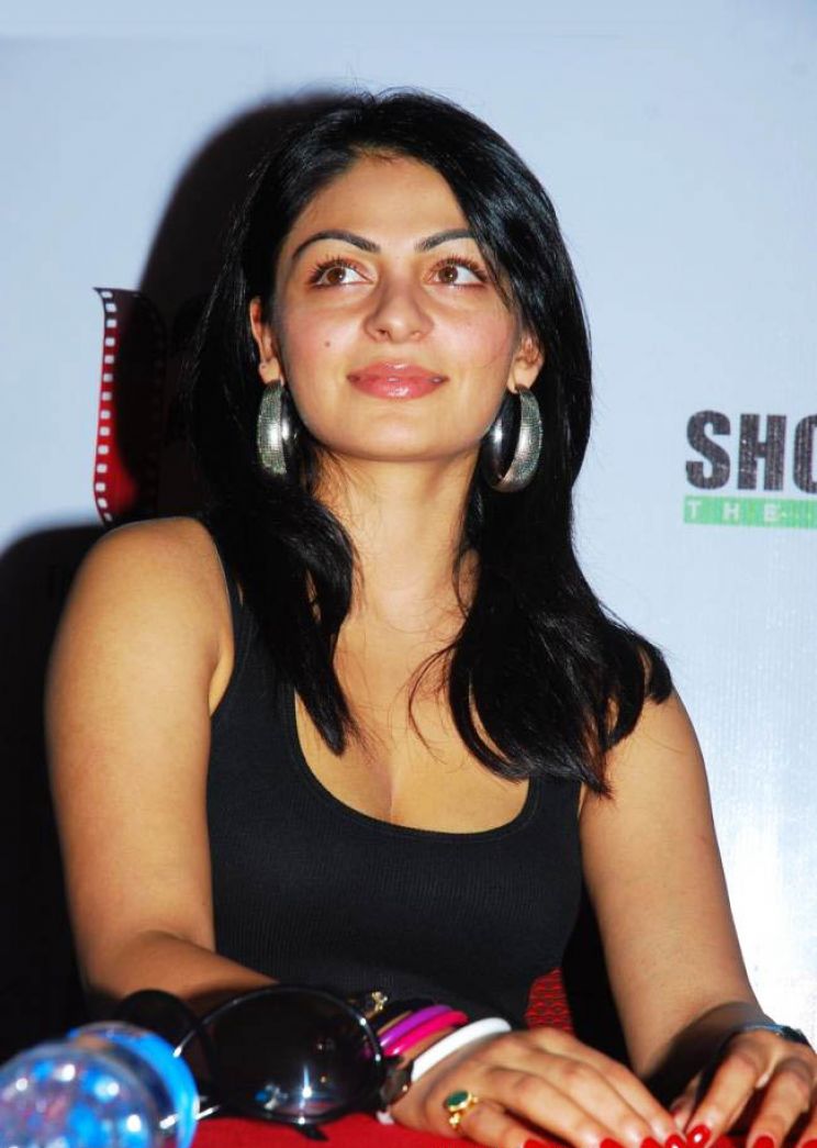 Neeru Bajwa