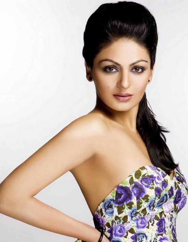 Neeru Bajwa