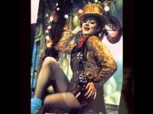 Nell Campbell