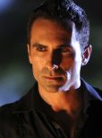 Nestor Carbonell