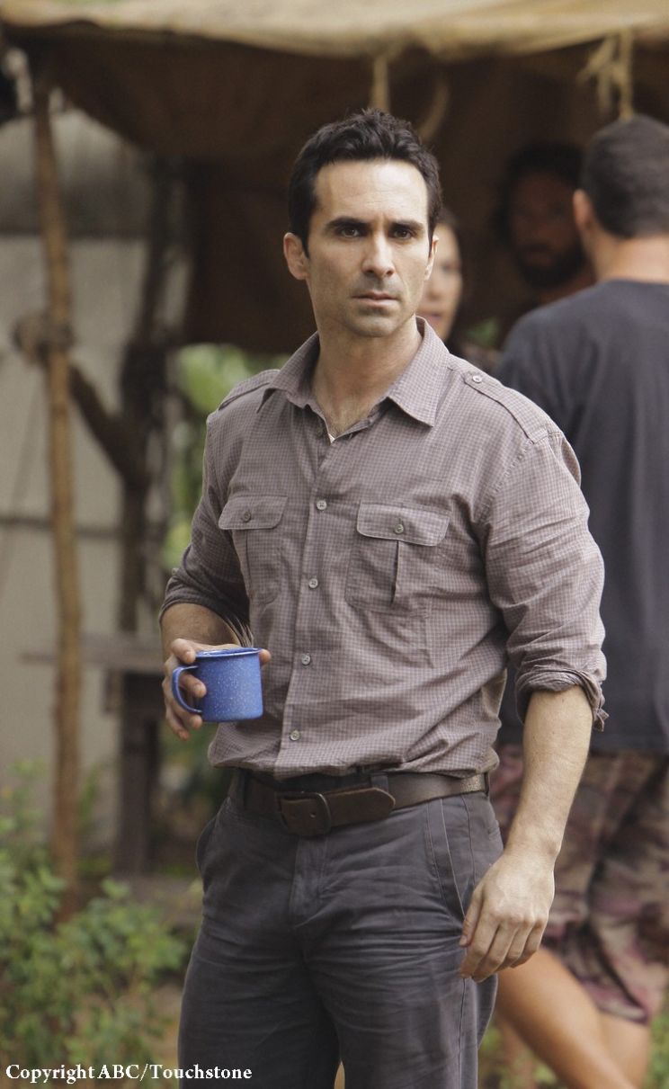 Nestor Carbonell