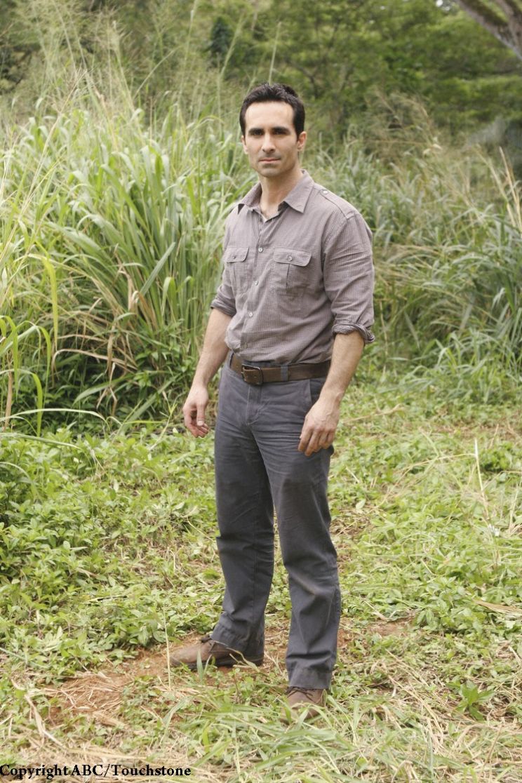 Nestor Carbonell