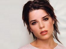 Neve Campbell