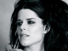 Neve Campbell