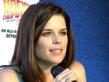 Neve Campbell