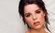 Neve Campbell