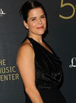 Neve Campbell photo