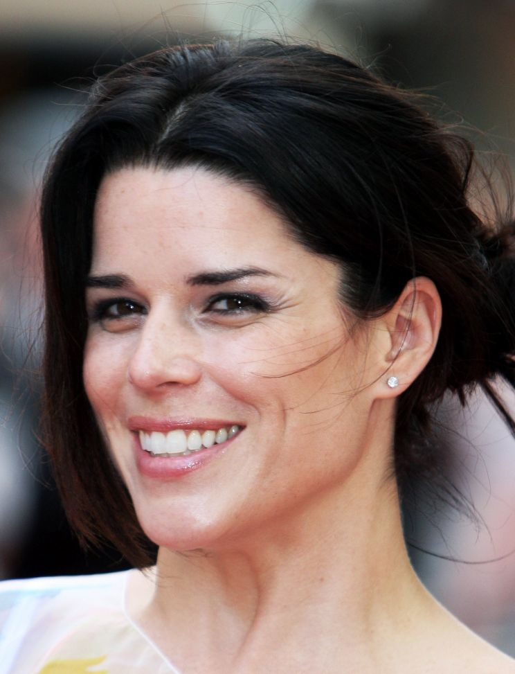 Neve Campbell