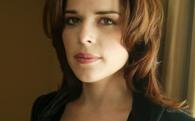 Neve Campbell