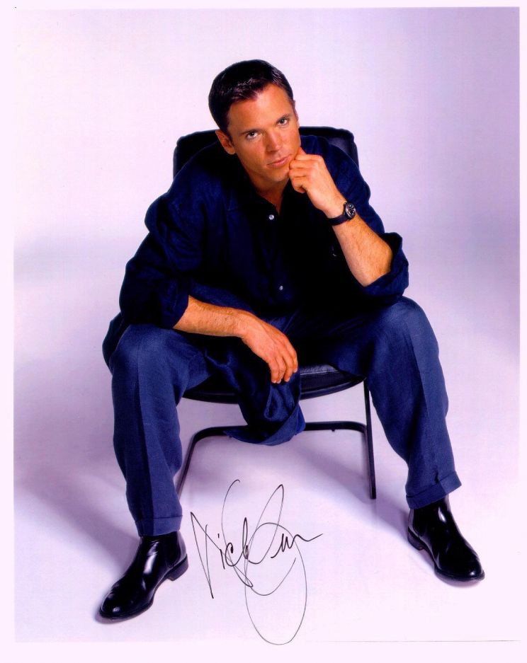 Nicholas Lea