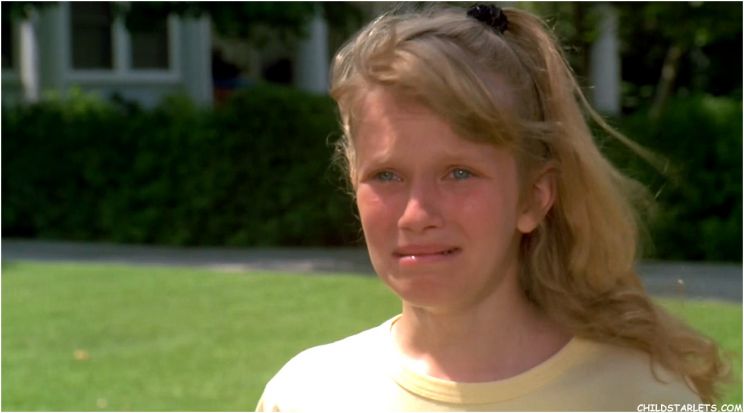 Nicholle Tom