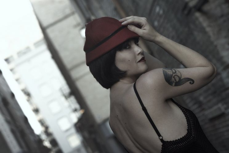 Nicki Aycox