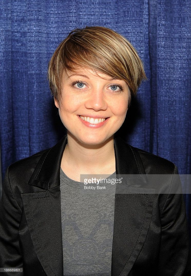 Nicki Clyne