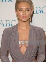 Nicky Whelan photo