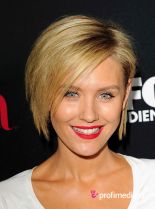 Nicky Whelan photo