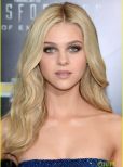 Nicola Peltz