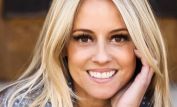 Nicole Curtis