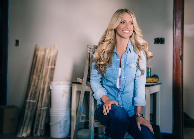 Nicole Curtis