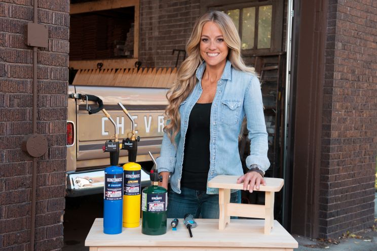 Nicole Curtis