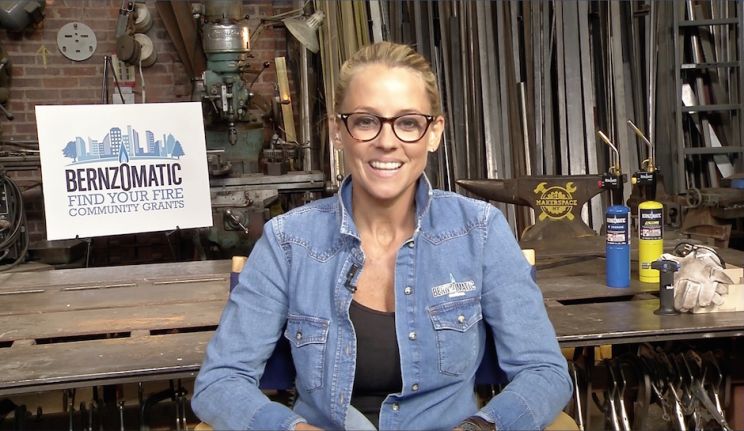 Nicole Curtis