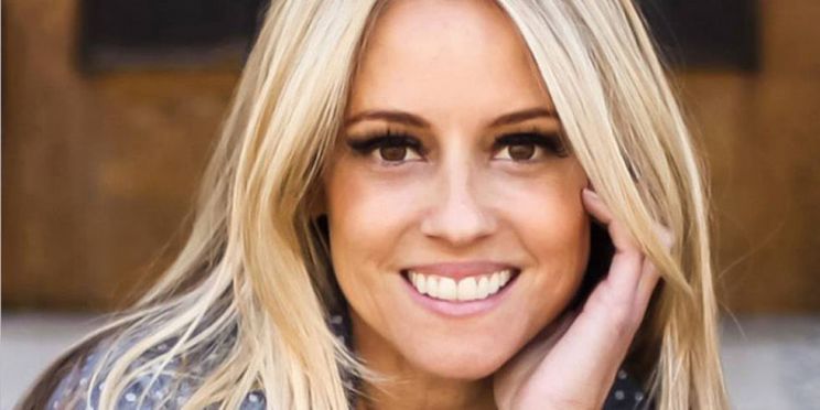 Nicole Curtis