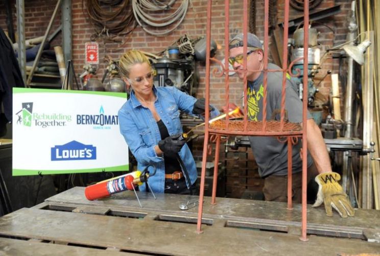 Nicole Curtis