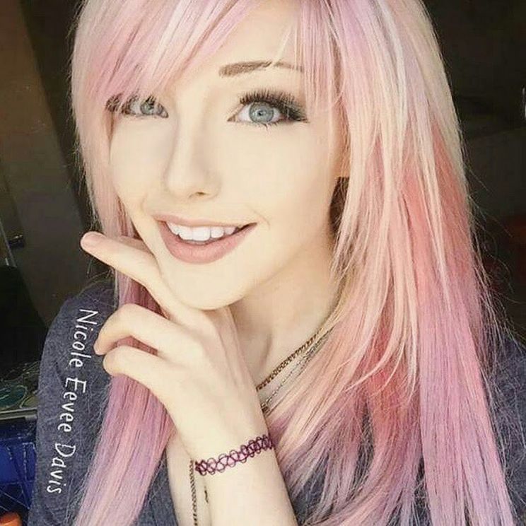Nicole Davis