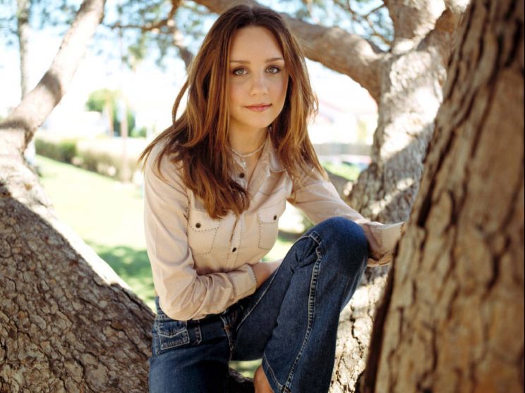 Nicole DeHuff