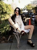 Nicole Domecus photo