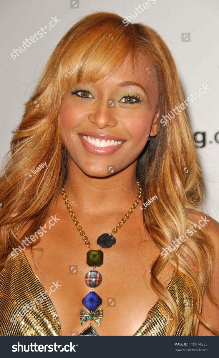 Nicole Narain