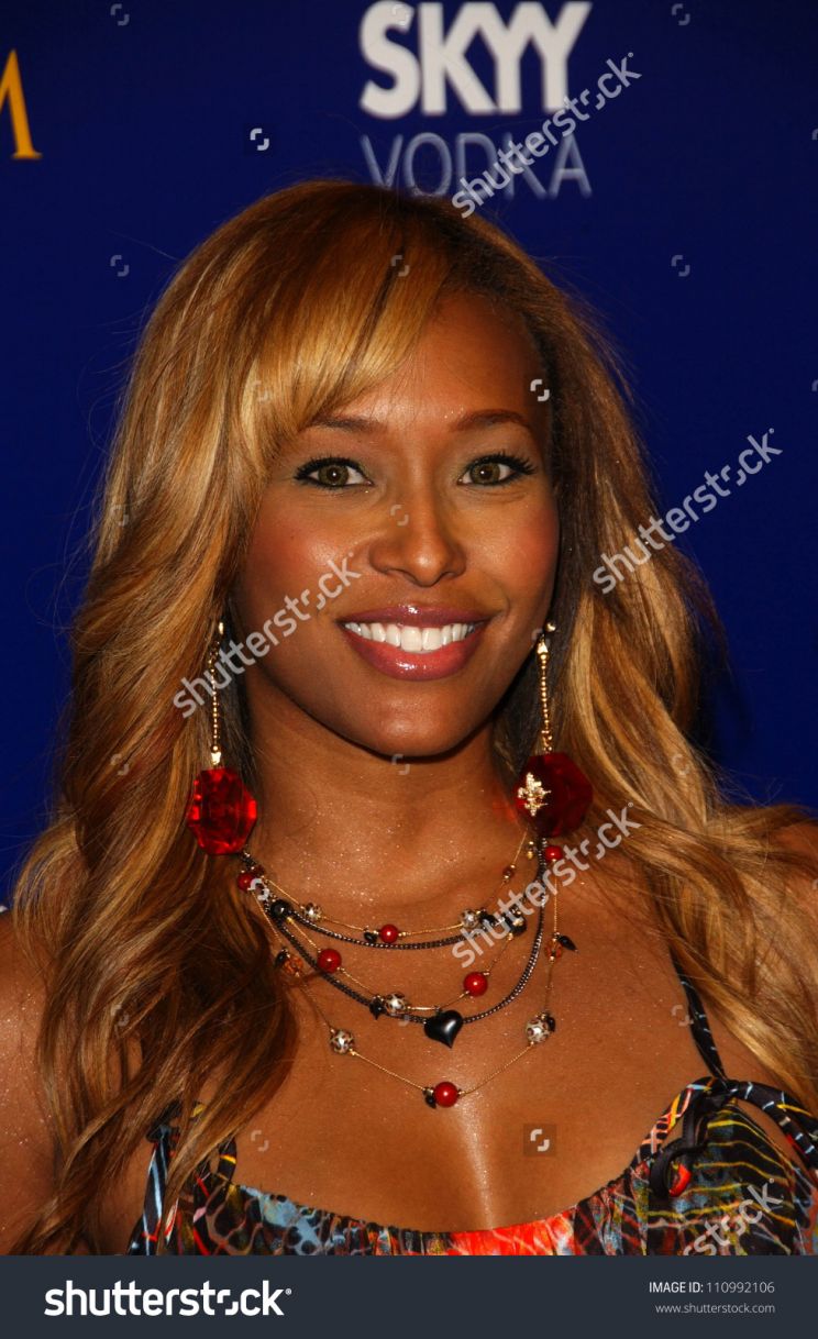 Nicole Narain