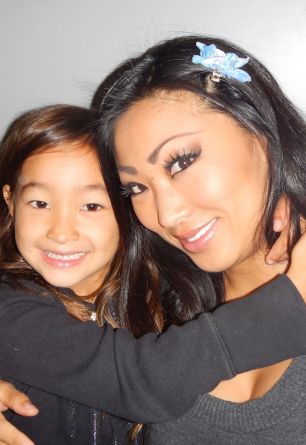 Nicole Oring's Biography - Wall Of Celebrities