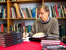 Nigel Bennett photo