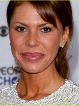Nikki Cox