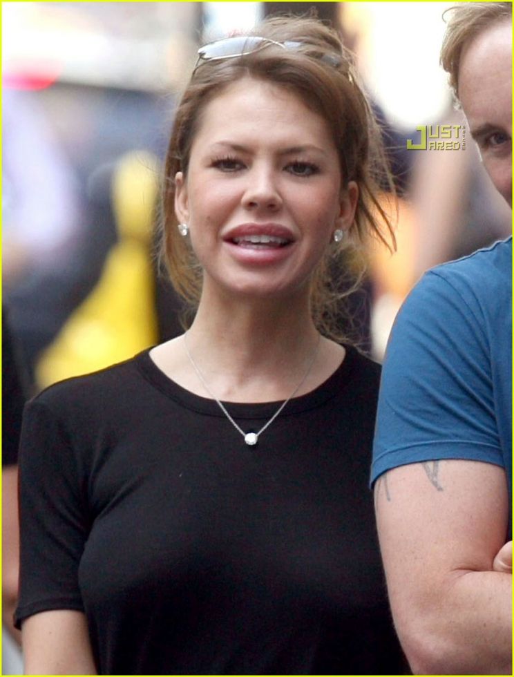 Nikki Cox