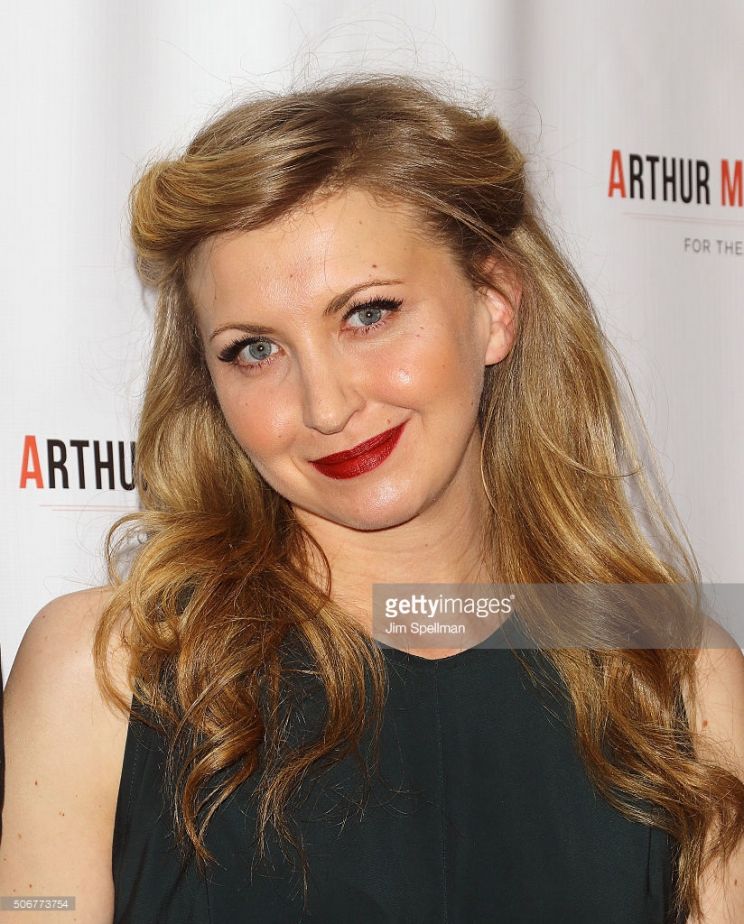 Nina Arianda