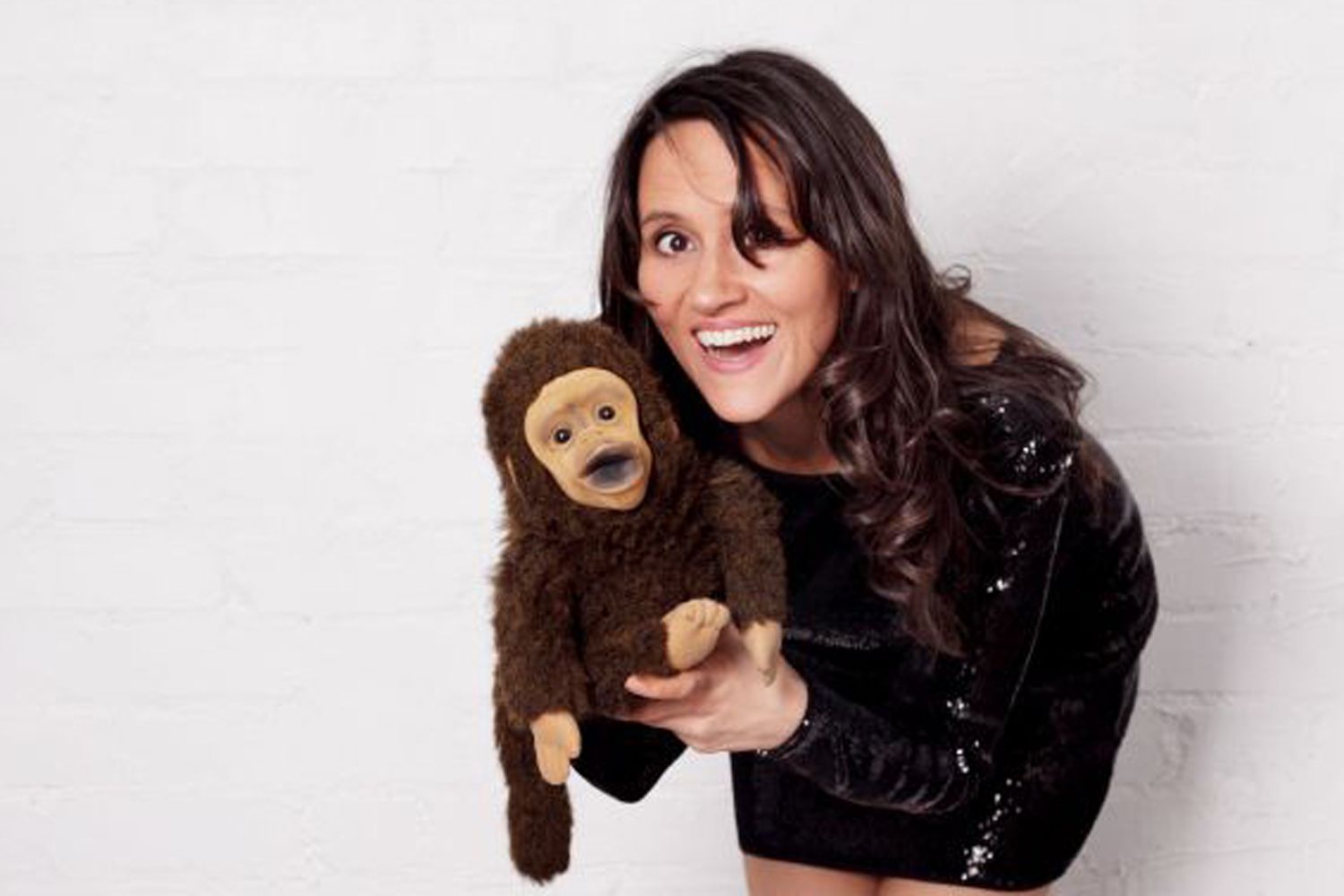 Nina Conti перчатки.