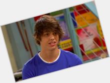 Noah Centineo photo