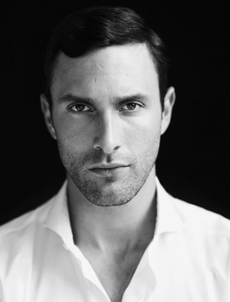 Noah Mills