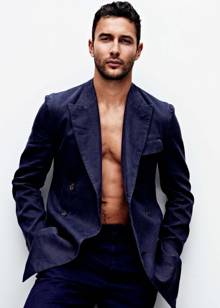 Noah Mills