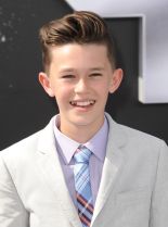 Nolan Gross #1705133 picture (Portrait Medium)