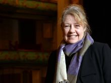 Noni Hazlehurst