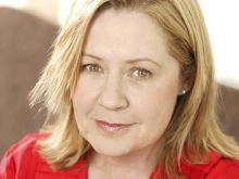 Noni Hazlehurst