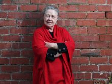 Noni Hazlehurst photo