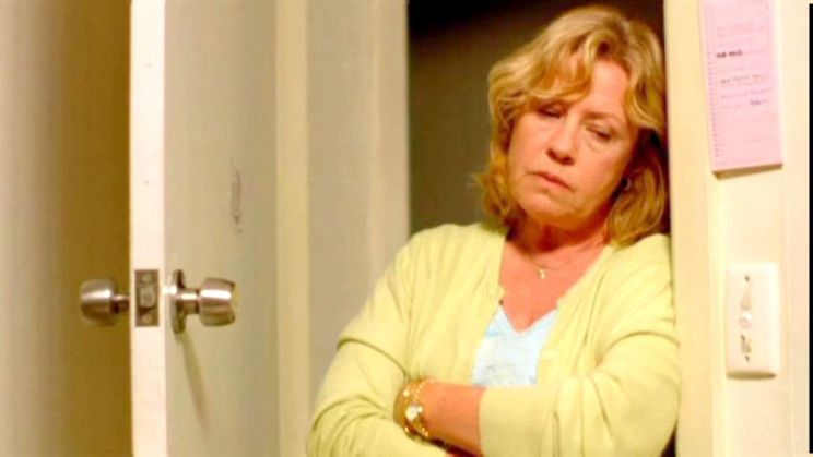 Noni Hazlehurst