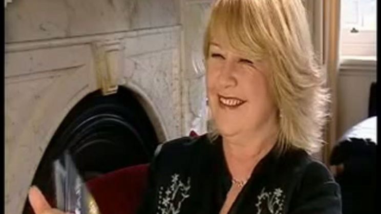 Noni Hazlehurst