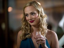 Nora Arnezeder