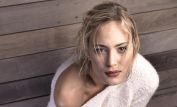 Nora Arnezeder