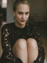 Nora Arnezeder