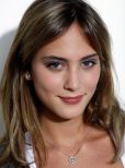 Nora Arnezeder